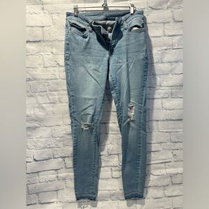 Anna Mid Rise super soft Jeggings size 8. Distressed Light Blue